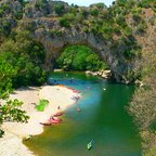 Pont de'Arc auf der Panoramastrecke D290 entlang der Ardèche